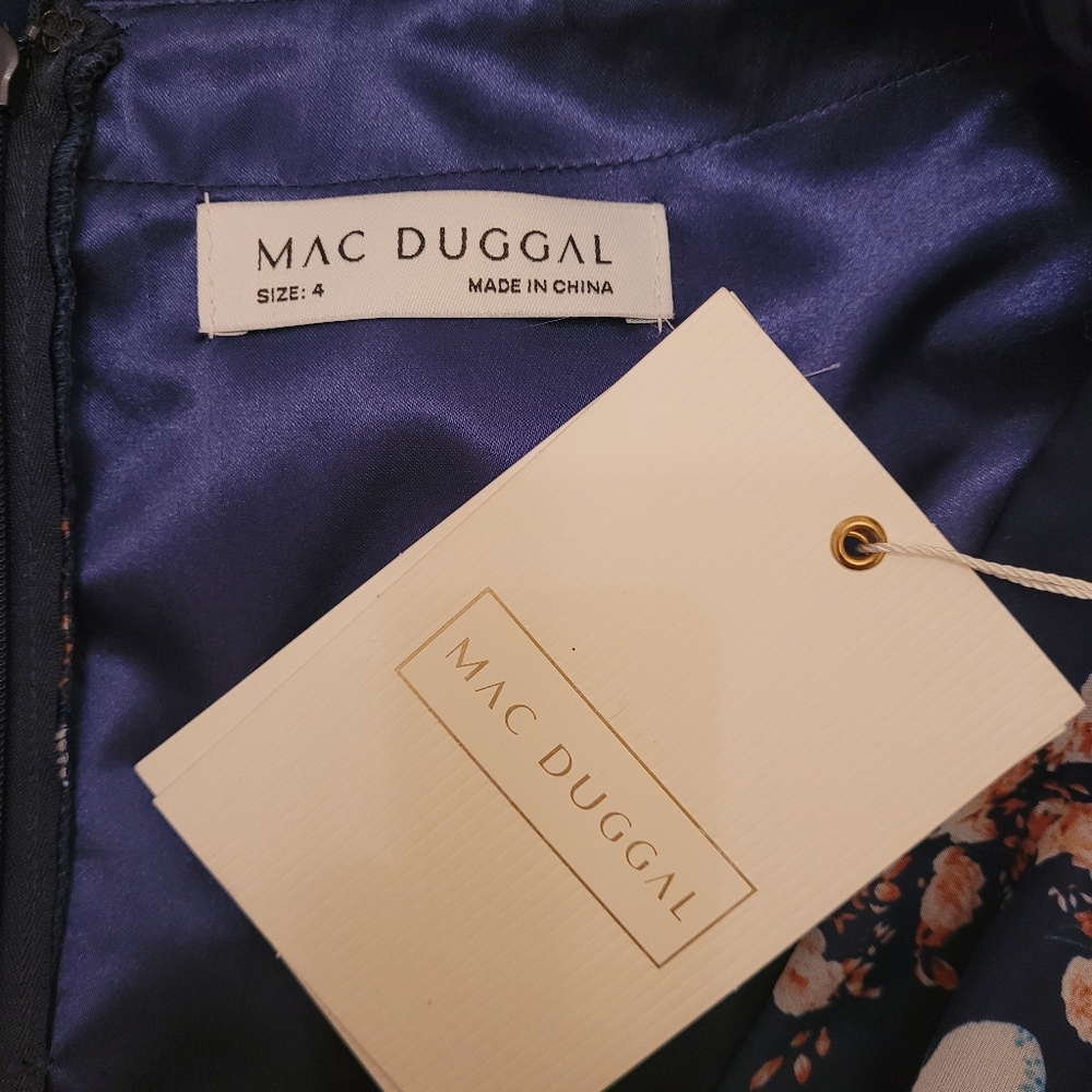 Mac Duggal Navy Blue Floral Print  Gown. Maxi Dress With Flutter Sleeves - Picture 6 of 7